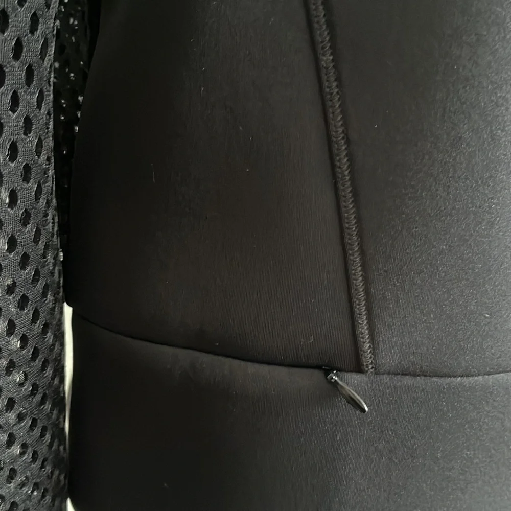 Woman’s jacket, ALO, yoga size medium black - Picture 4 of 10